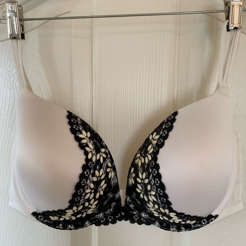 Victoria’s Secret 38DD, EUC